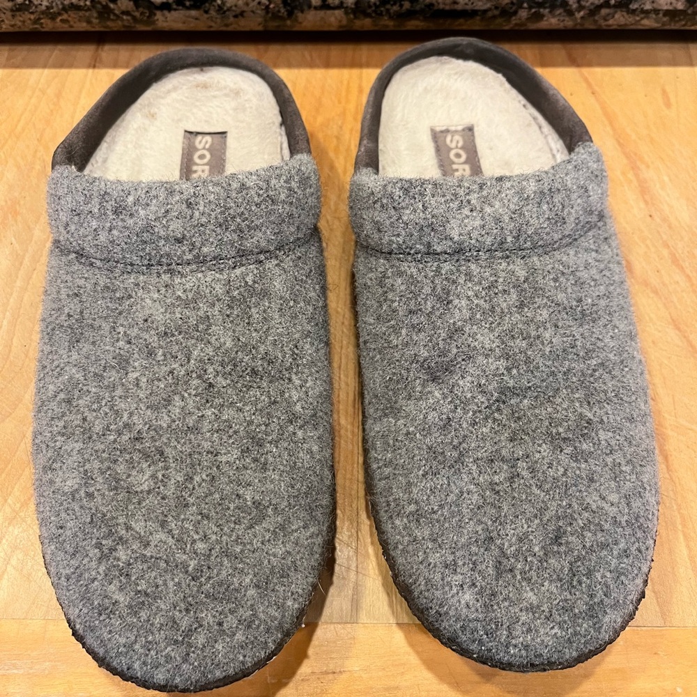 Sorel Women’s Gray Wool Slippers